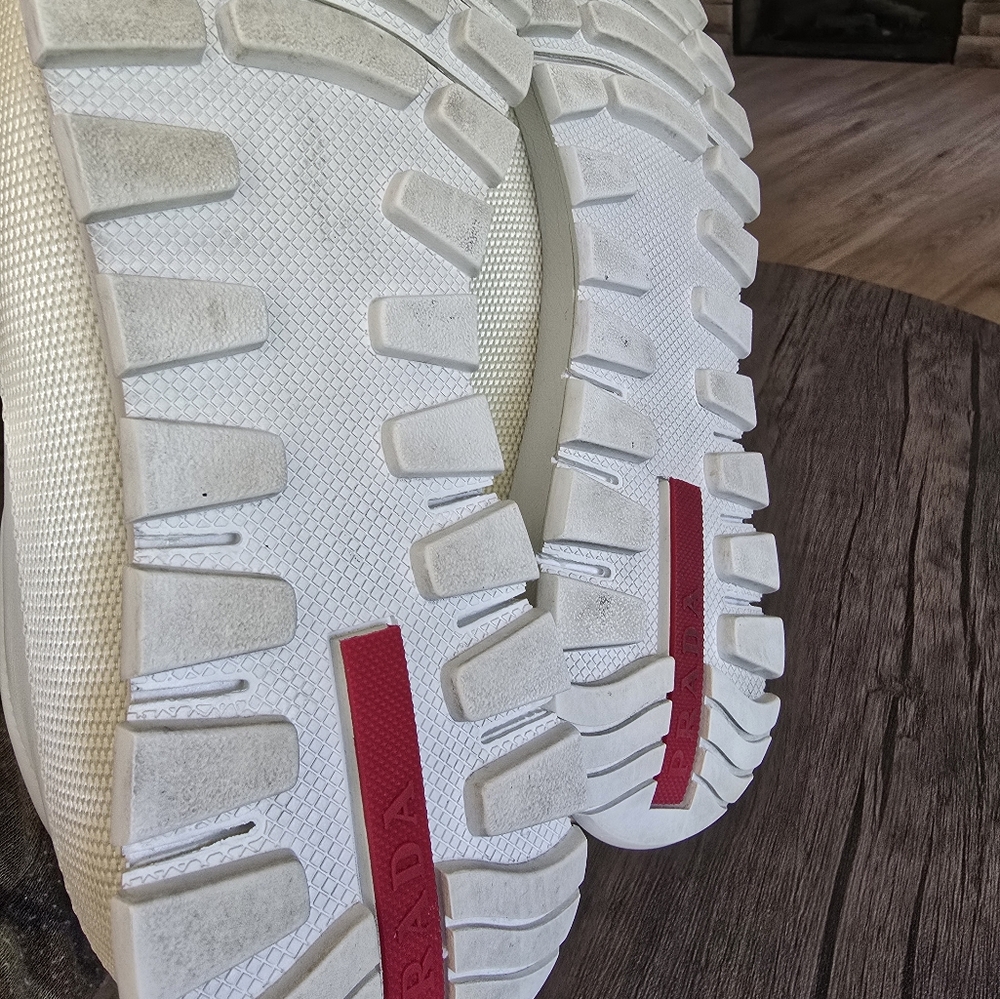Authentic Prada White Leather Slip-On Shoes - Picture 5 of 16